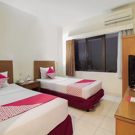 Capital O Galaxy Inn Bandung Exterior photo