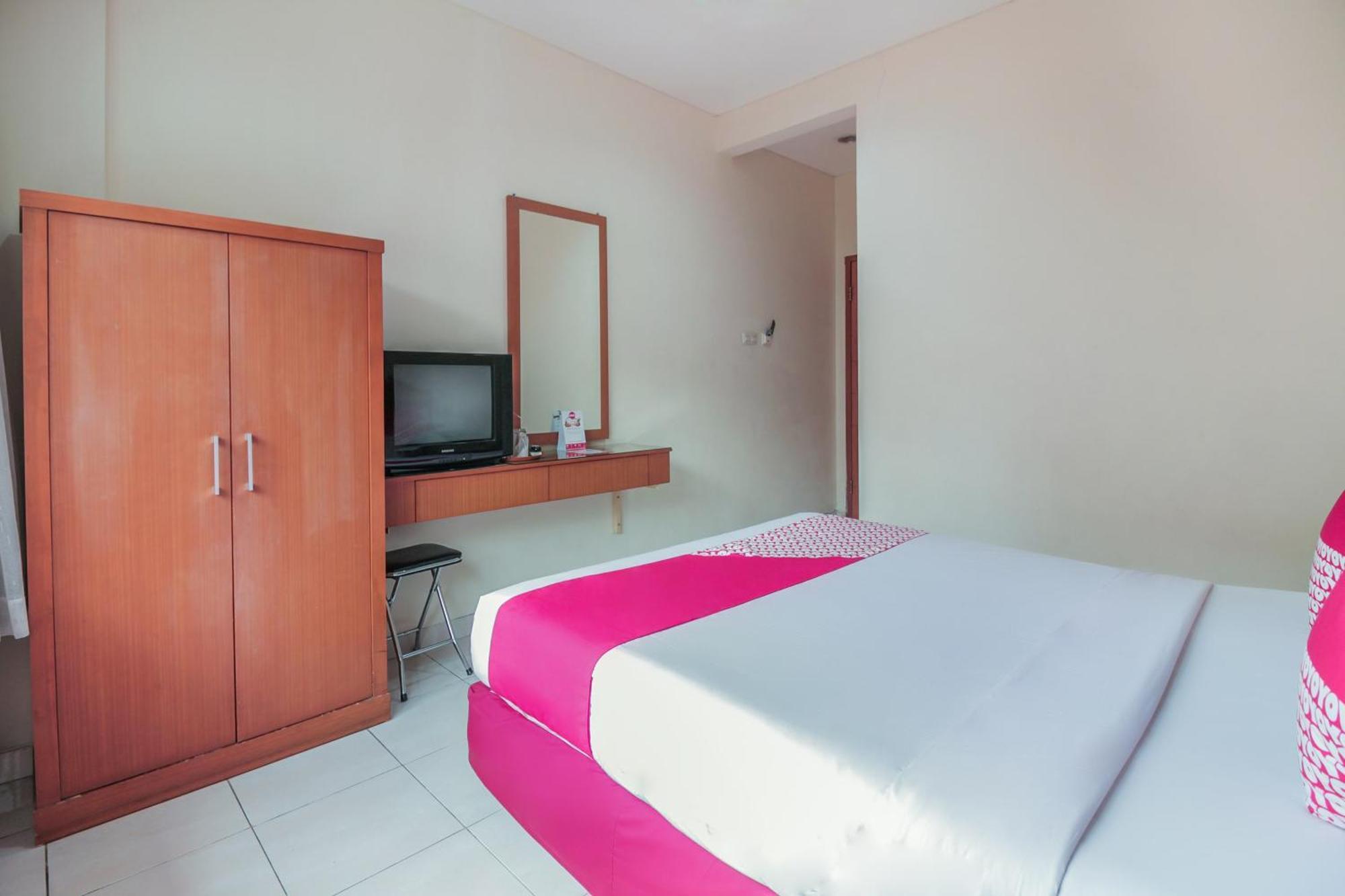 Capital O Galaxy Inn Bandung Exterior photo