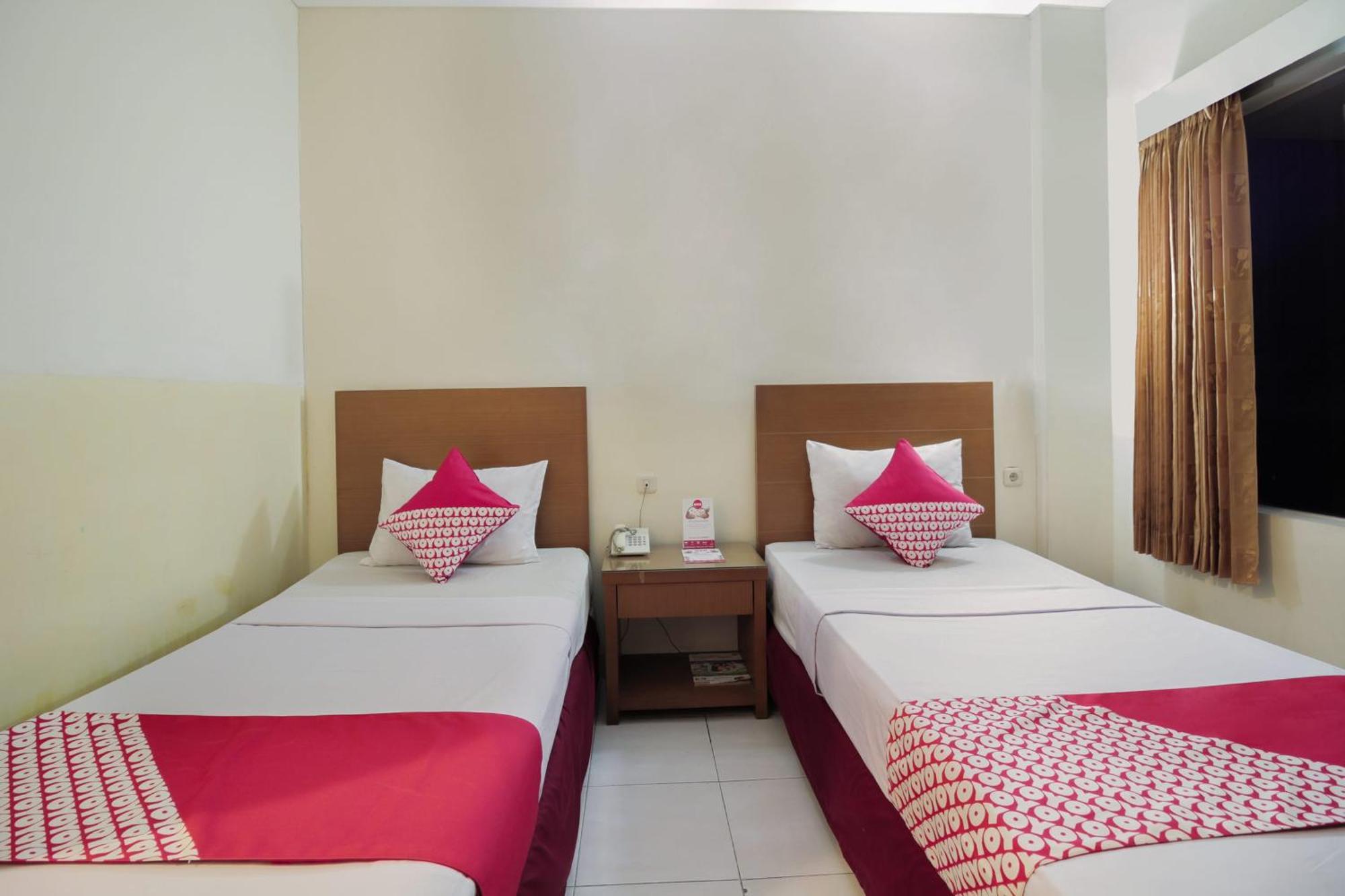 Capital O Galaxy Inn Bandung Exterior photo