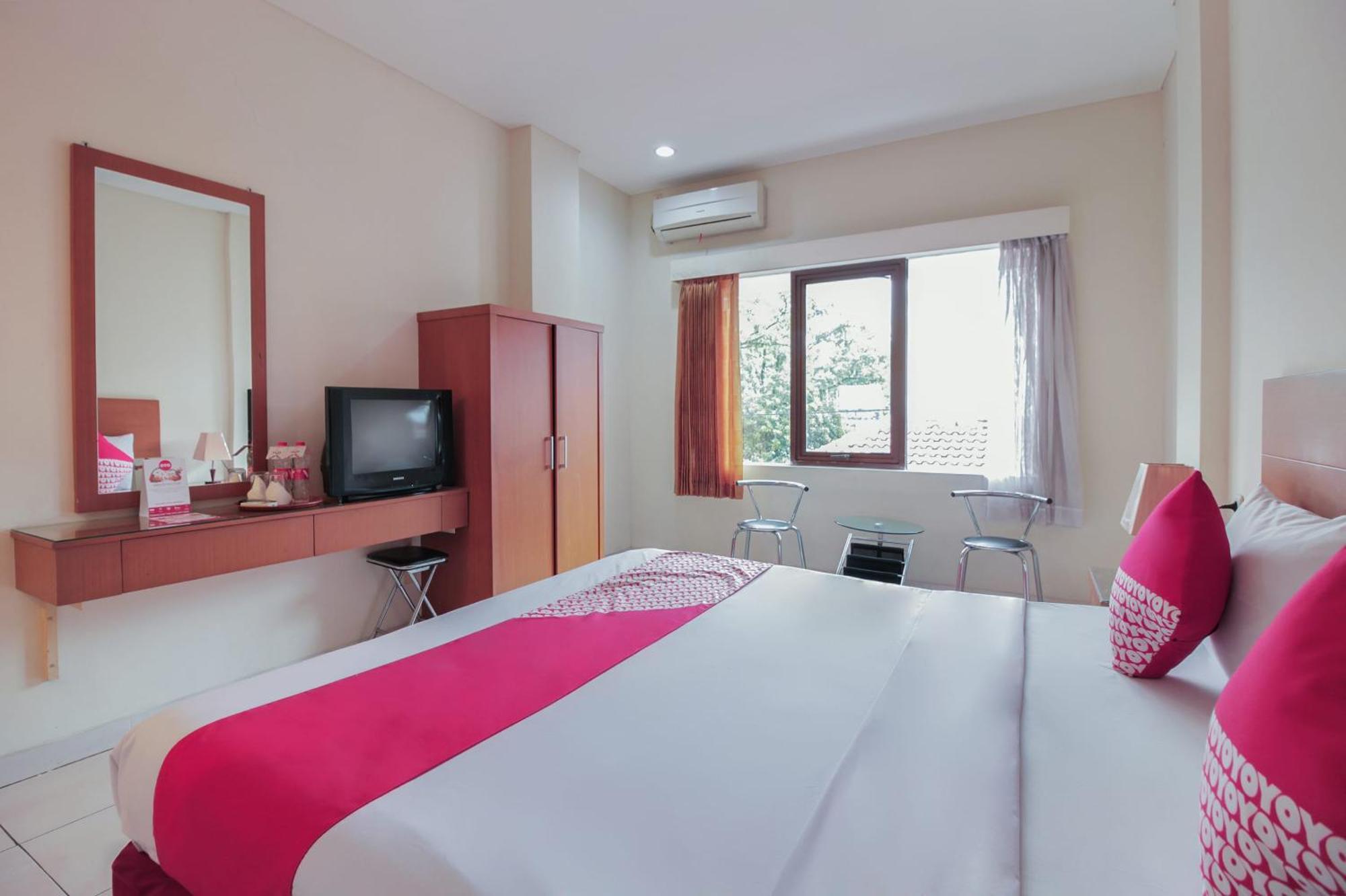 Capital O Galaxy Inn Bandung Exterior photo